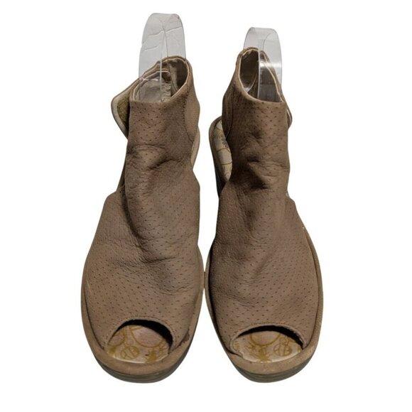 Fly London Ypul Perforated Tan Suede Peep Toe Wedge Sandals Size 39 / US 8-8.5 - Picture 8 of 8